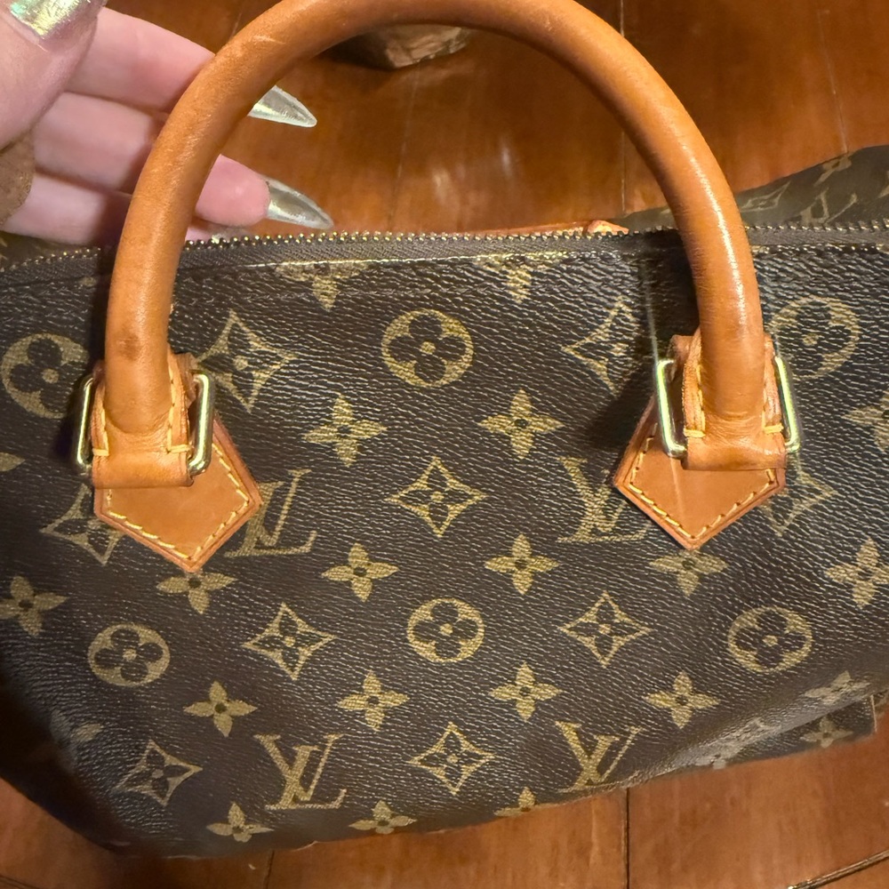 Loius Vuitton Authentic Brown & Tan Monogram Speedy 30 Bag - Picture 7 of 11